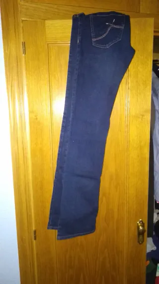 Pantalón vaquero azul nuevo sin estrenar