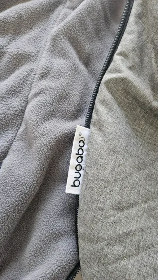 Saco polar Bugaboo gris.
3 unidades.