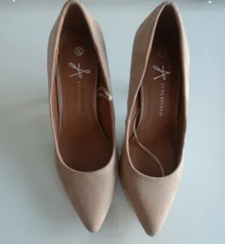 Zapatos de tacón beige ante