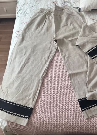 Conjunto lino pantalón y blusa beige