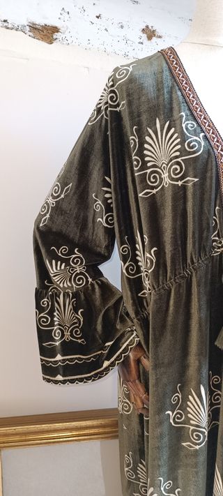 Kimono largo de terciopelo verde