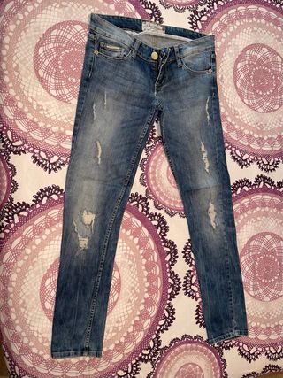 Pantalones pitillo talla 38 (10€/pantalón)