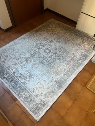 Tappeto beige e grigio