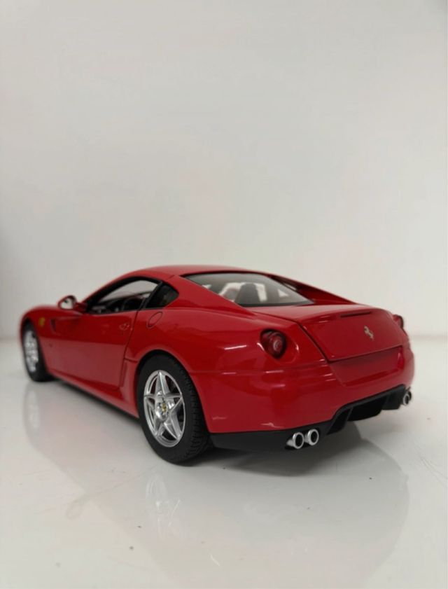 Ferrari 599 GTB 1:18 Hot Wheels Elite