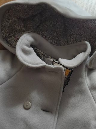 Abrigo gris 6 meses nuevo
