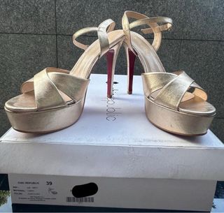 Sandalias doradas tacón alto plataforma talla 39