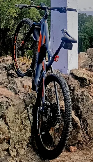 Bicicleta CUBE STEREO 120 TM Montaña