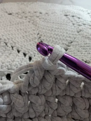 Alfombra ganchillo trapillo blanco jaspeado