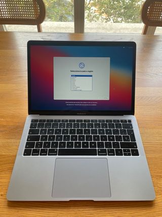 MacBook Air 13” Gris Espacial 128GB