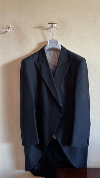 Traje negro para eventos formales