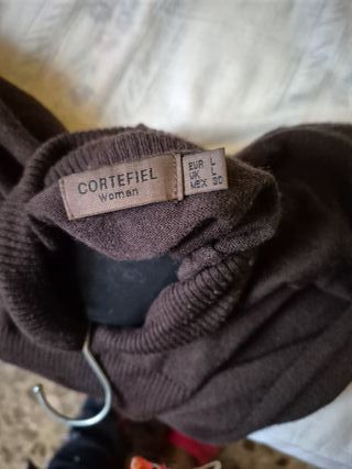 Jersey Cortefiel cuello alto negro