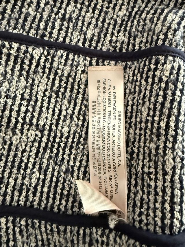 Chaqueta Massimo Dutti corta