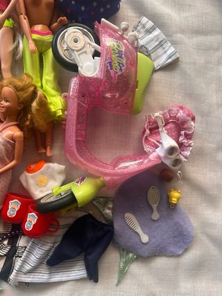 Set di bambole e accessori vintage Barbie