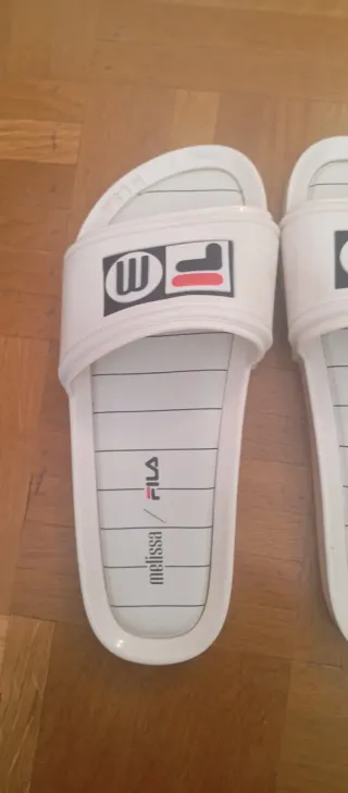 Sandalias Melissa Slide + Fila Blancas