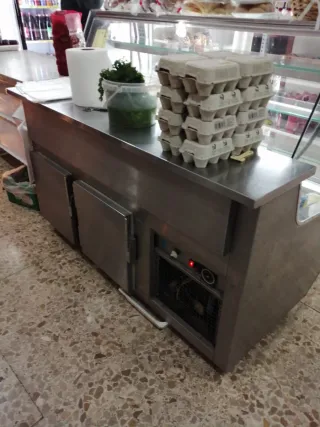 Vitrina expositora refrigerada