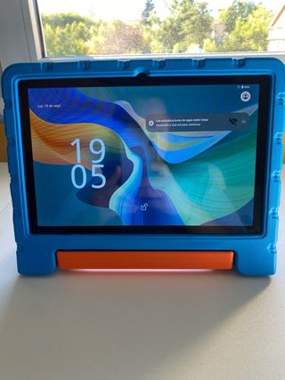 Tablet ZIOVO para niños con funda azul y naranja