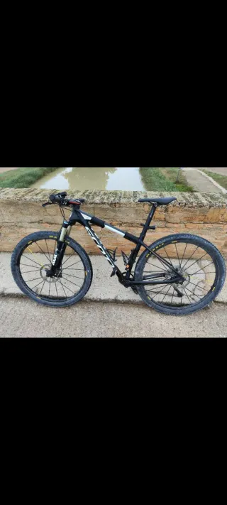 SCOTT SCALE 910 - Bici Carbono 29