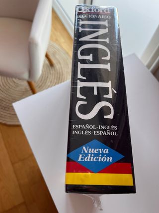 The Oxford Spanish Dictionary: Spanish-English,...