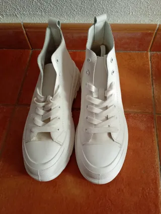 Botas altas blancas mujer