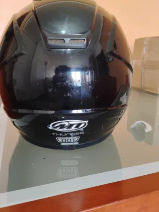 Casco de moto MT negro