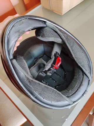 Casco de moto MT negro