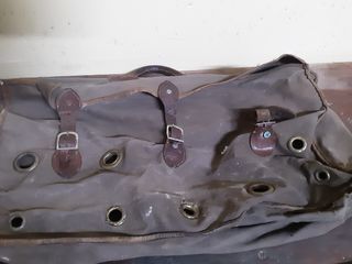 Bolso de cuero de caza antiguo