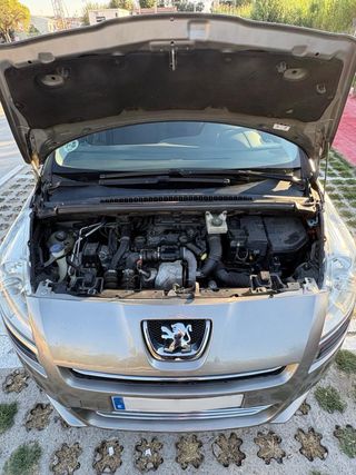 Peugeot 5008 2011