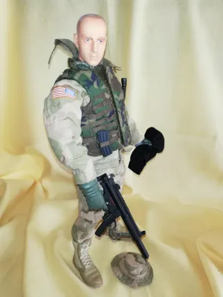 Figura soldado militar tipo bbi