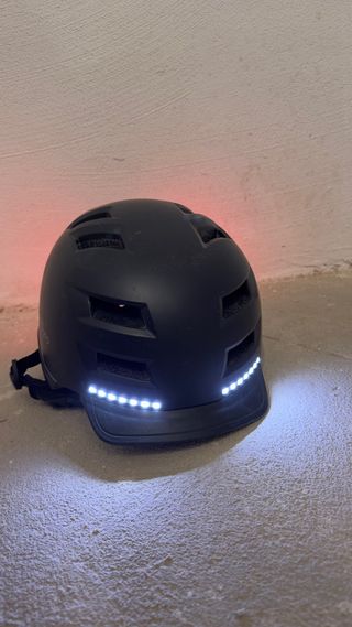 Casco Smartgyro Patinete/bici LED Moderno