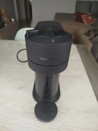 Cafetera Nespresso Vertuo Krups Negra
