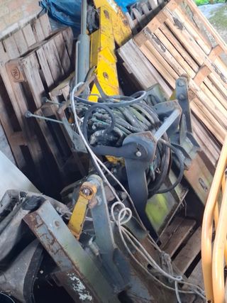 Minicargadora New Holland LS170