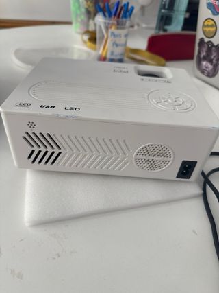 Proyector Blanco con Tripod