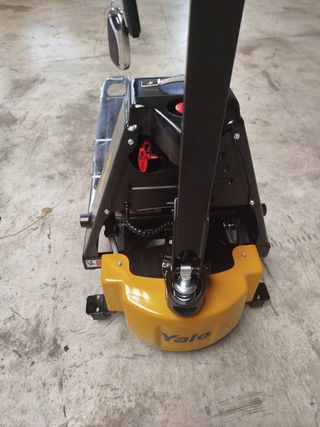 Transpaleta Eléctrica Yale MCP15