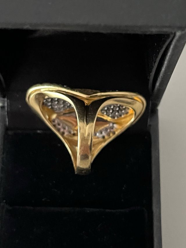 Anillo Oro y Brillantes 11 gramos