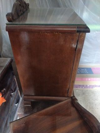 Mesitas de noche antiguas madera y cristal