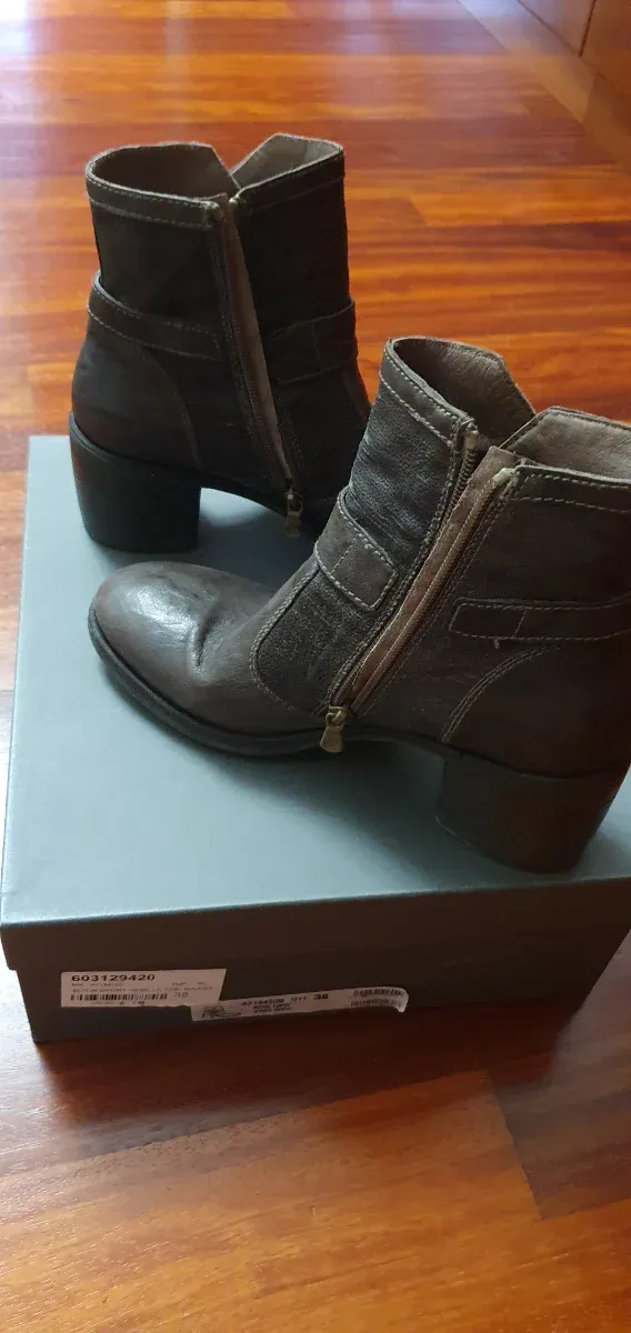 Botas NeroGiardini Marrones Talla 38