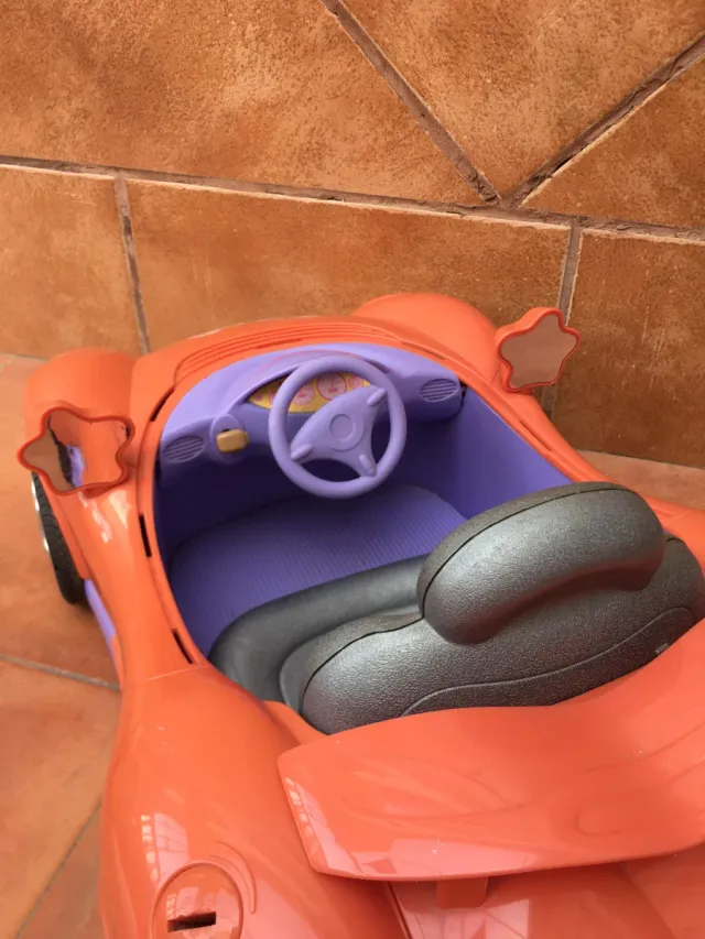 Coche para muñecas