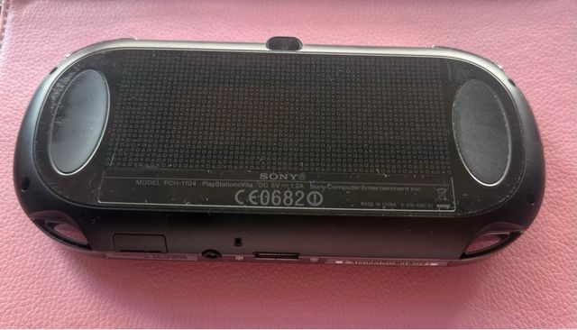 Sony PS Vita Negra con cargador