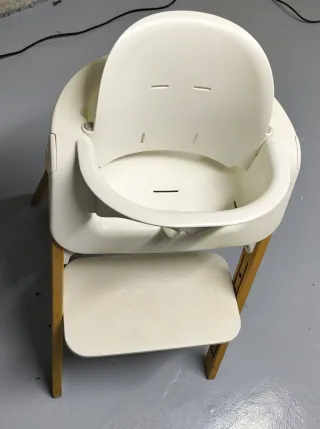 Silla Stokke Steps con Baby Set y Bandeja.