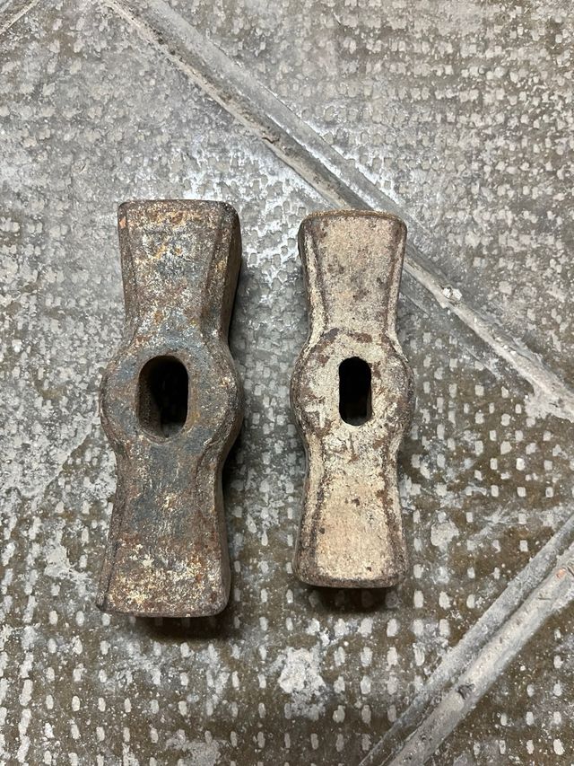 2 Macetas de albañil sin mango