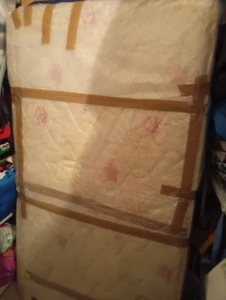 Colchón y somier con patas