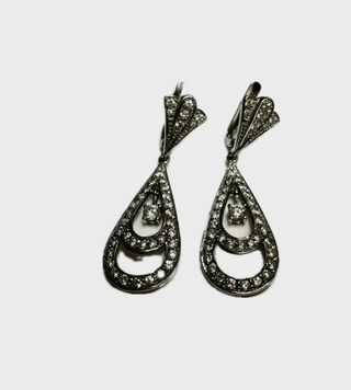 Pendientes tipo Yanes con circoniras de oro blanco 18K
