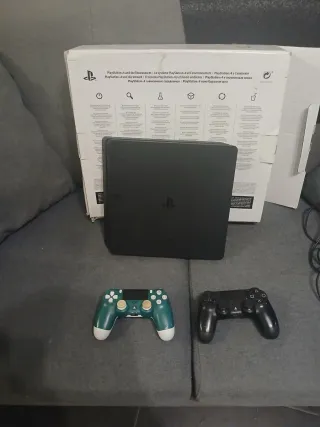 PS4 (PlayStation 4) Negra y Verde