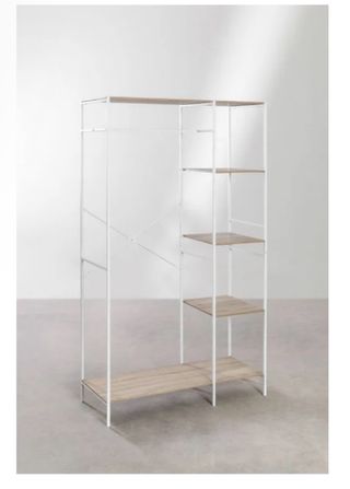 Armario abierto madera y metal negro