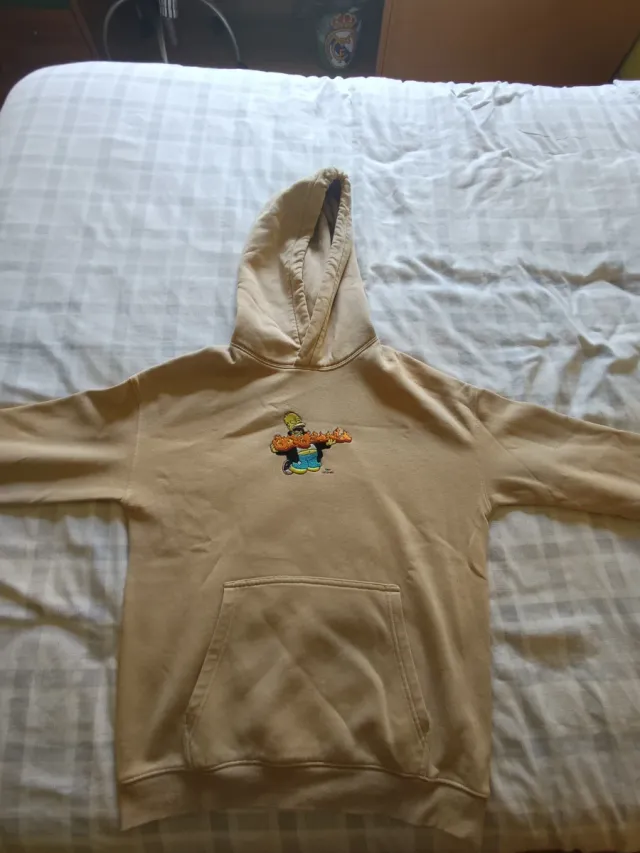 Sudadera beige con bordado de Homer Simpson