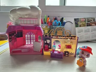 Cafetería Heartlane Kitty Club gatitas