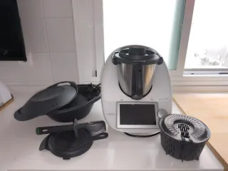 Thermomix TM6 con Accesorios