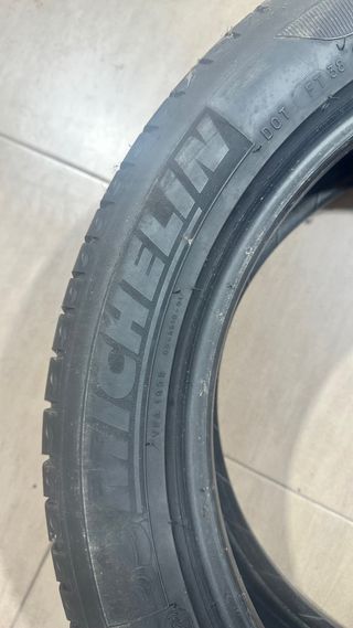 Neumáticos de coche
215/50/17  95 W