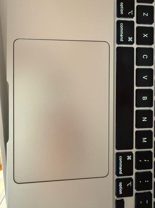 MacBook Air 13” 2020 i3 / 8GB RAM / 256GB SSD