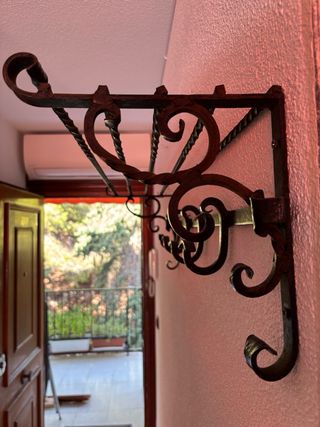 Perchero de forja para pared